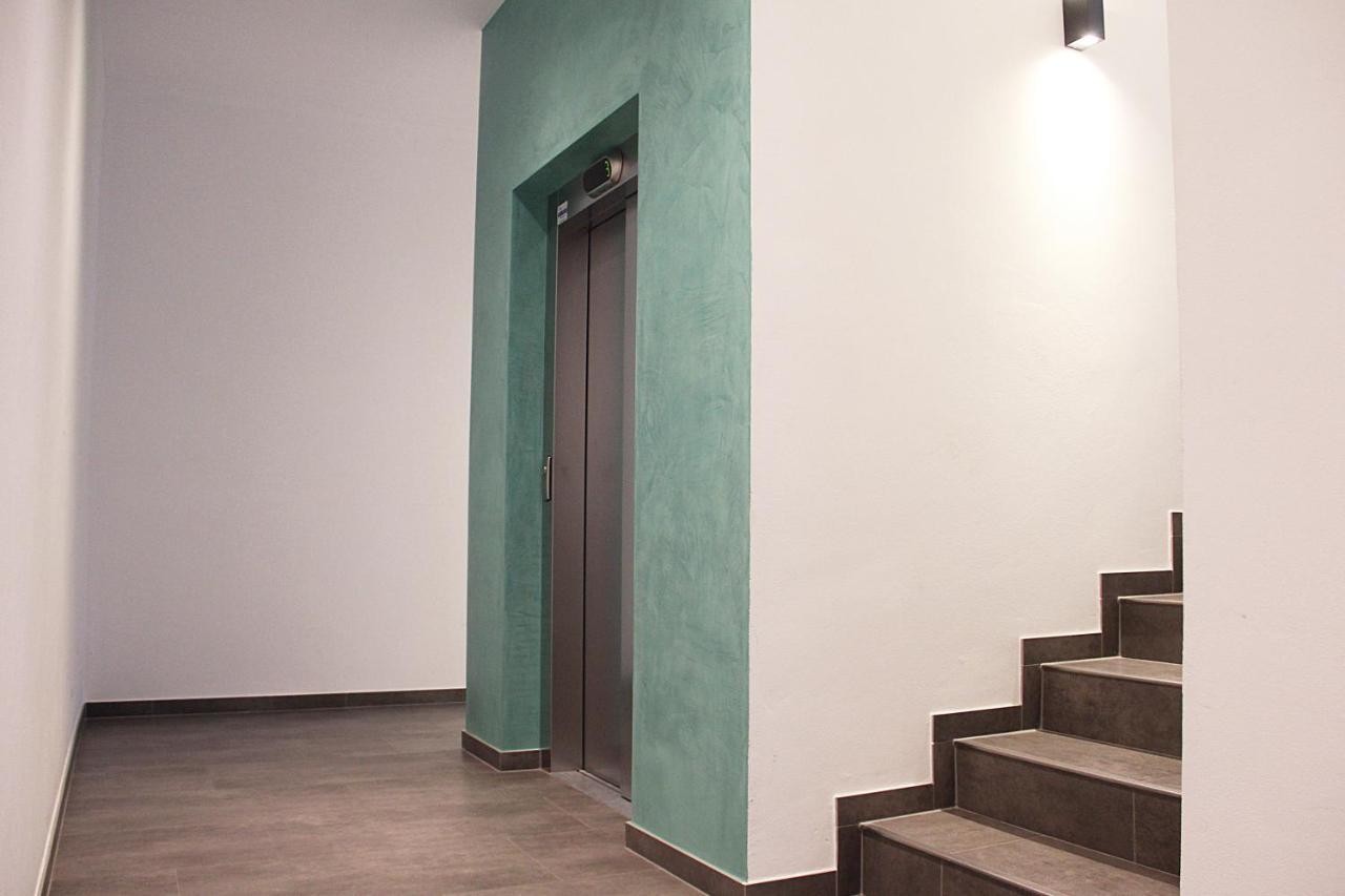 Laurentia Penthouse Apartment Μεράνο Εξωτερικό φωτογραφία